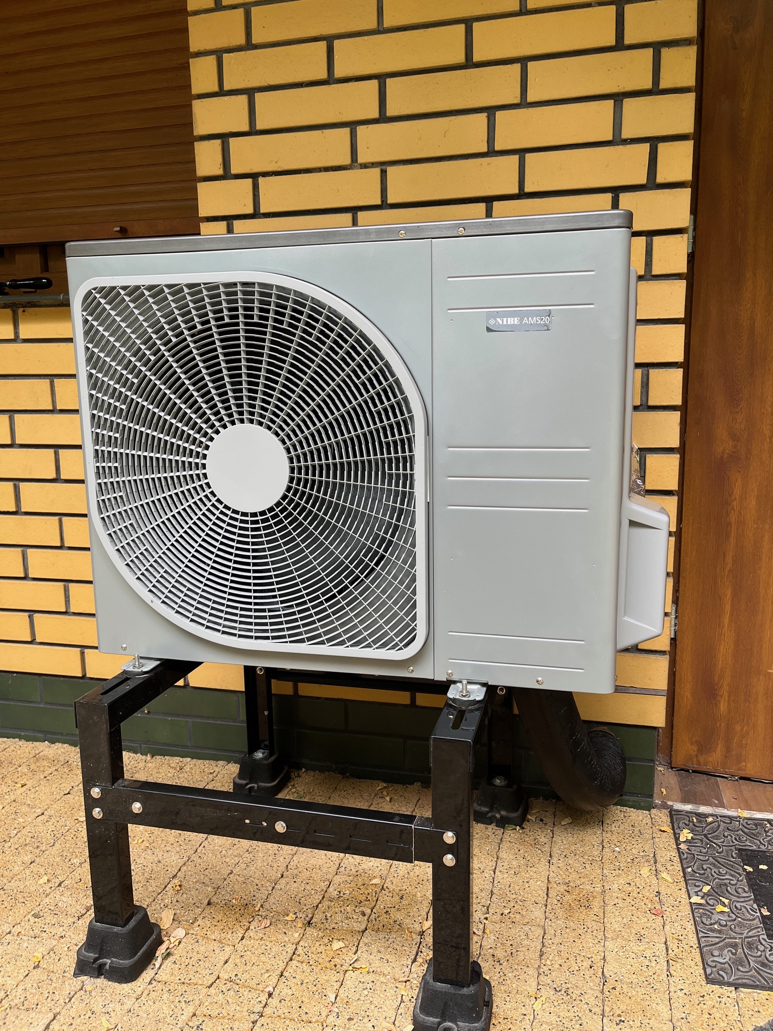 Pompa ciepła NIBE z instalacją hydrauliczną Edison Energy